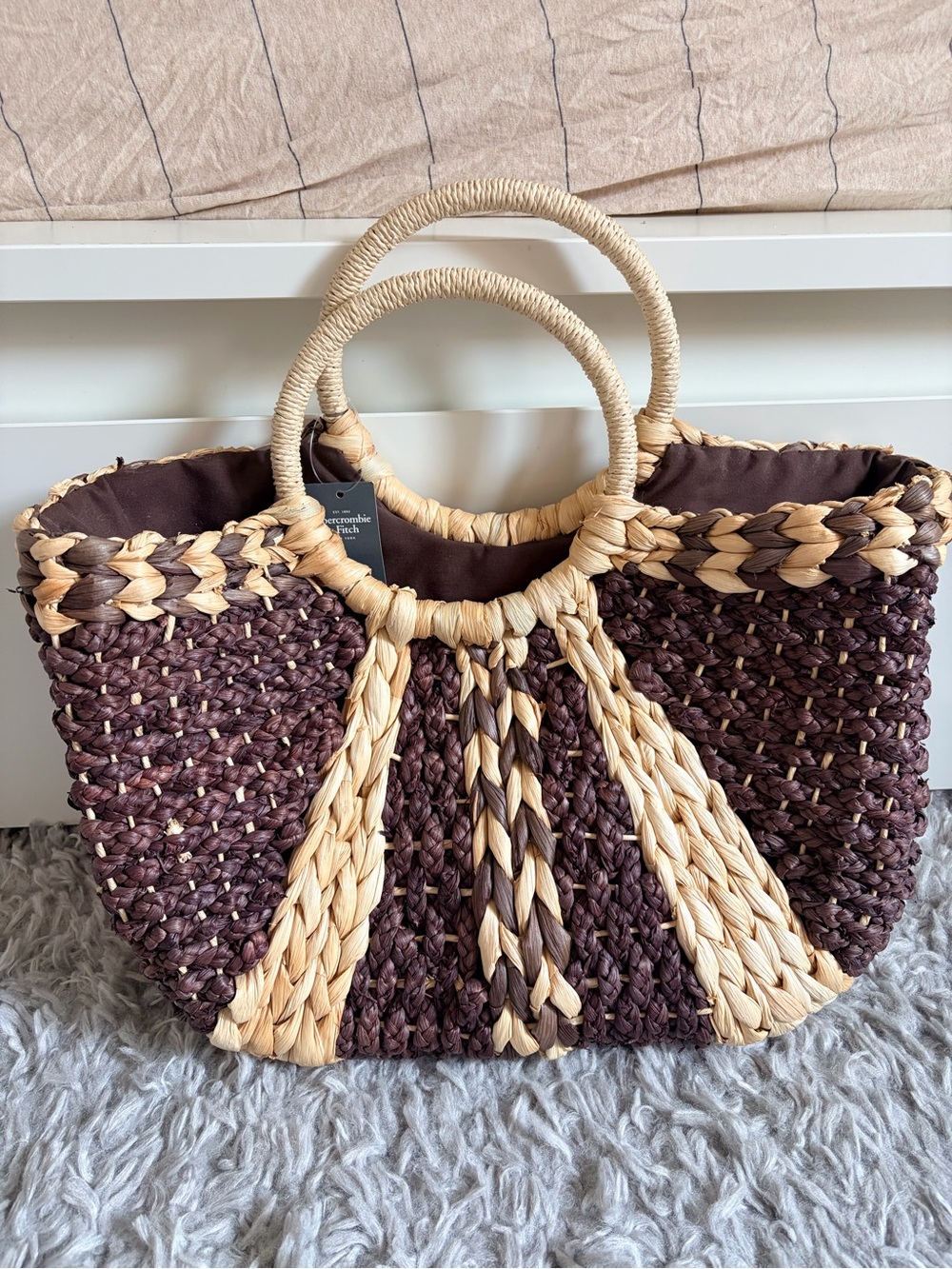 Abercrombie & Fitch Woven Straw Tote Bag in Brown & Natural with Round Handles